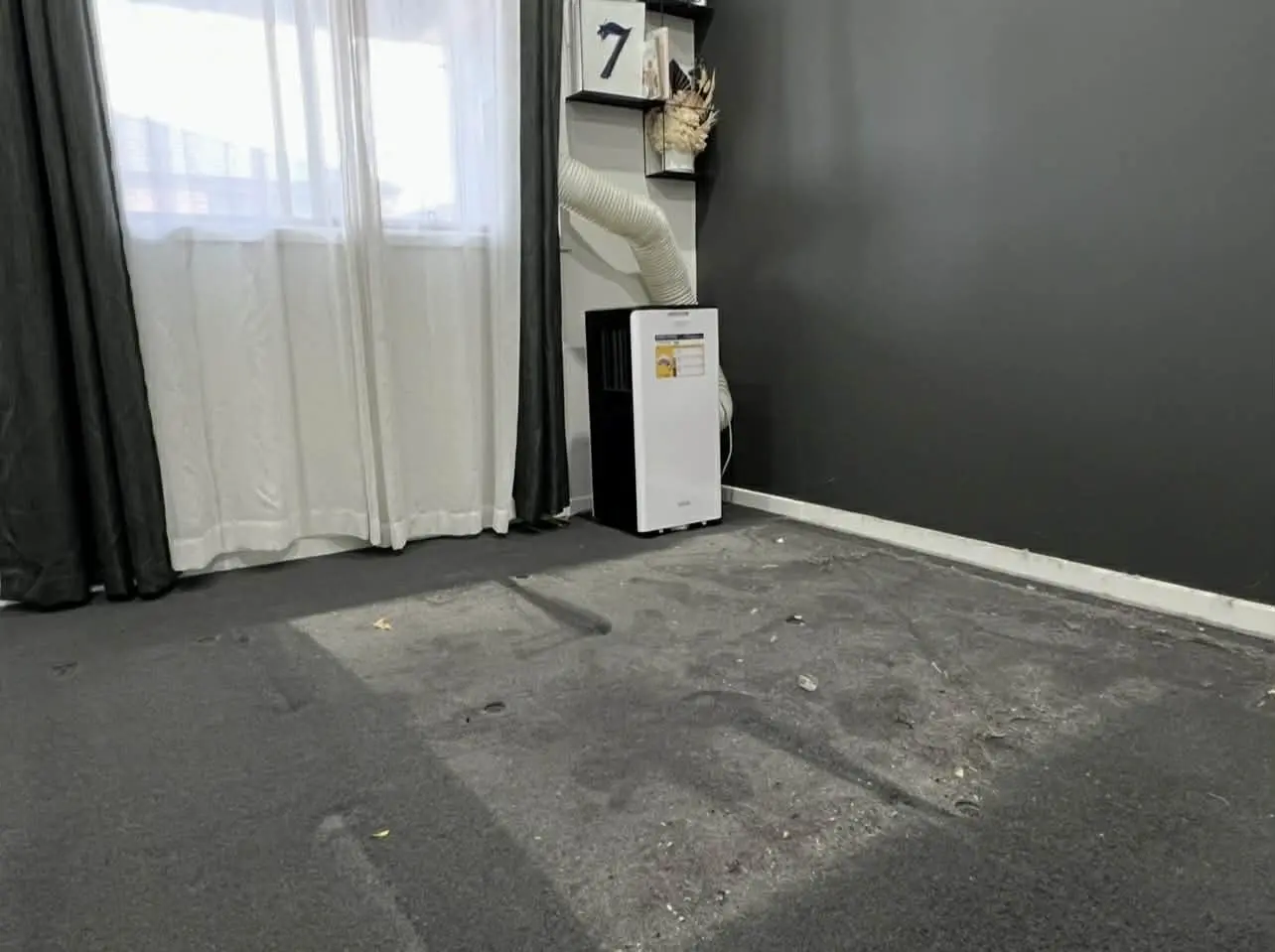 Dirty carpet before carpet cleaning service in Melbourne